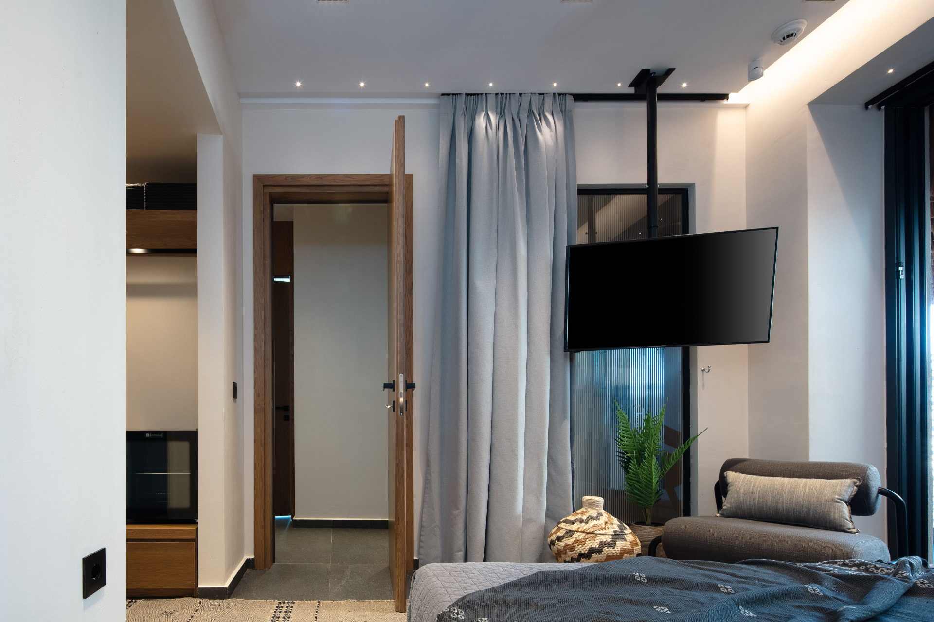 Room2b